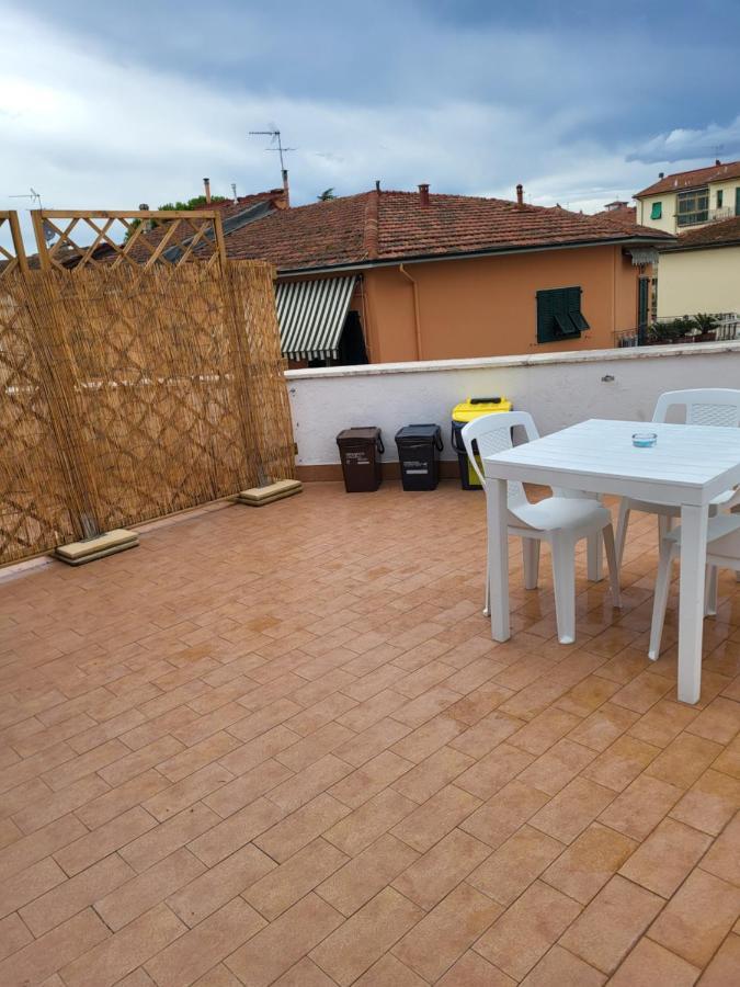 אמפולי Appartamento Incantevole Con Parcheggio מראה חיצוני תמונה